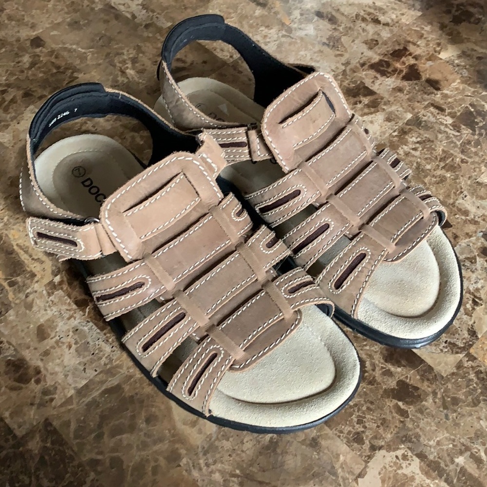 Dockers sandals, size 7, EUC